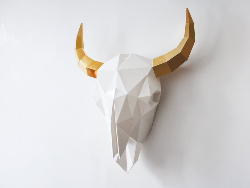 Bison Skull Sculpture <br> DIY Paper Craft Template